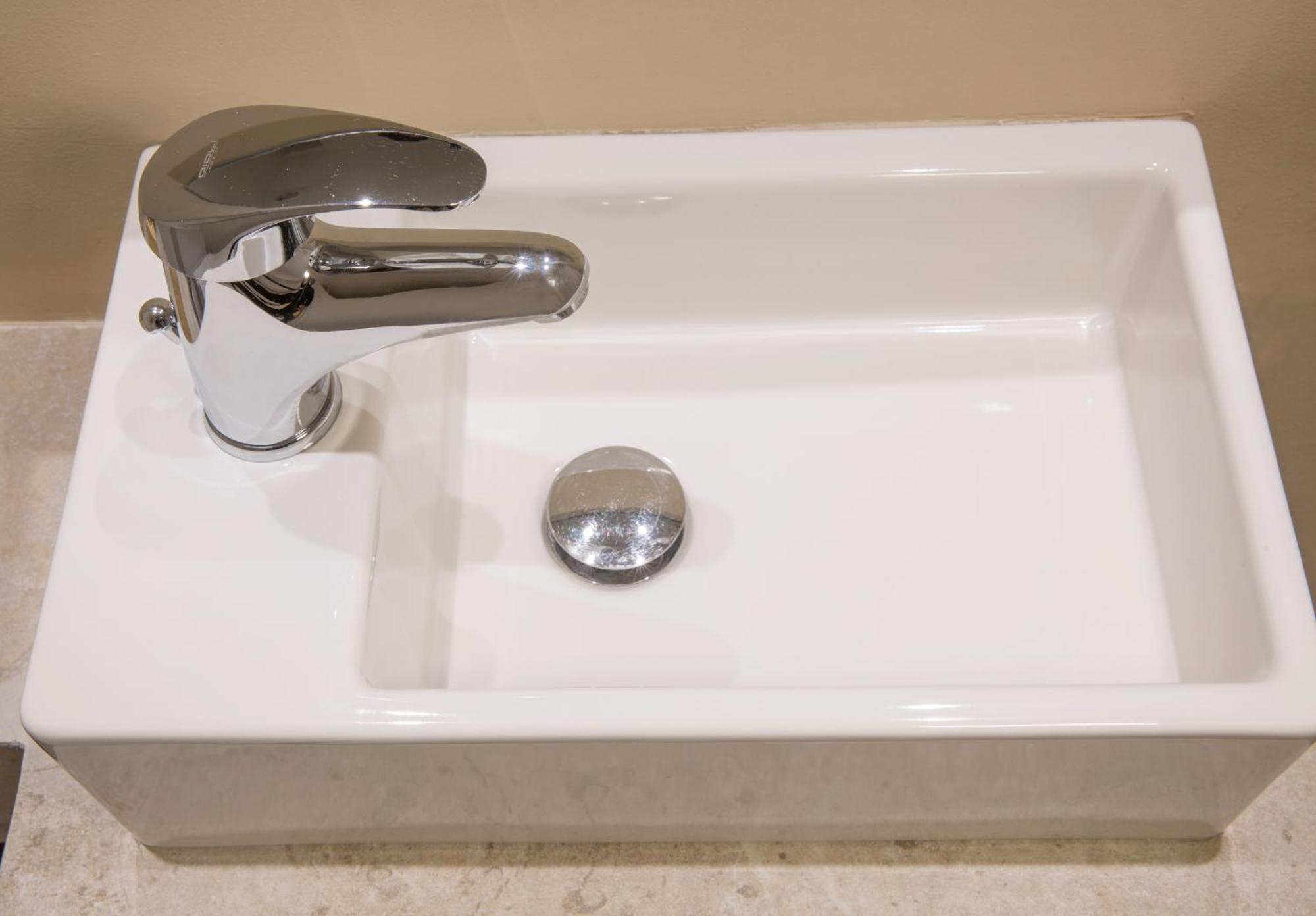 Urban Spacious Apartment Near Kallimarmaron Athens Ngoại thất bức ảnh