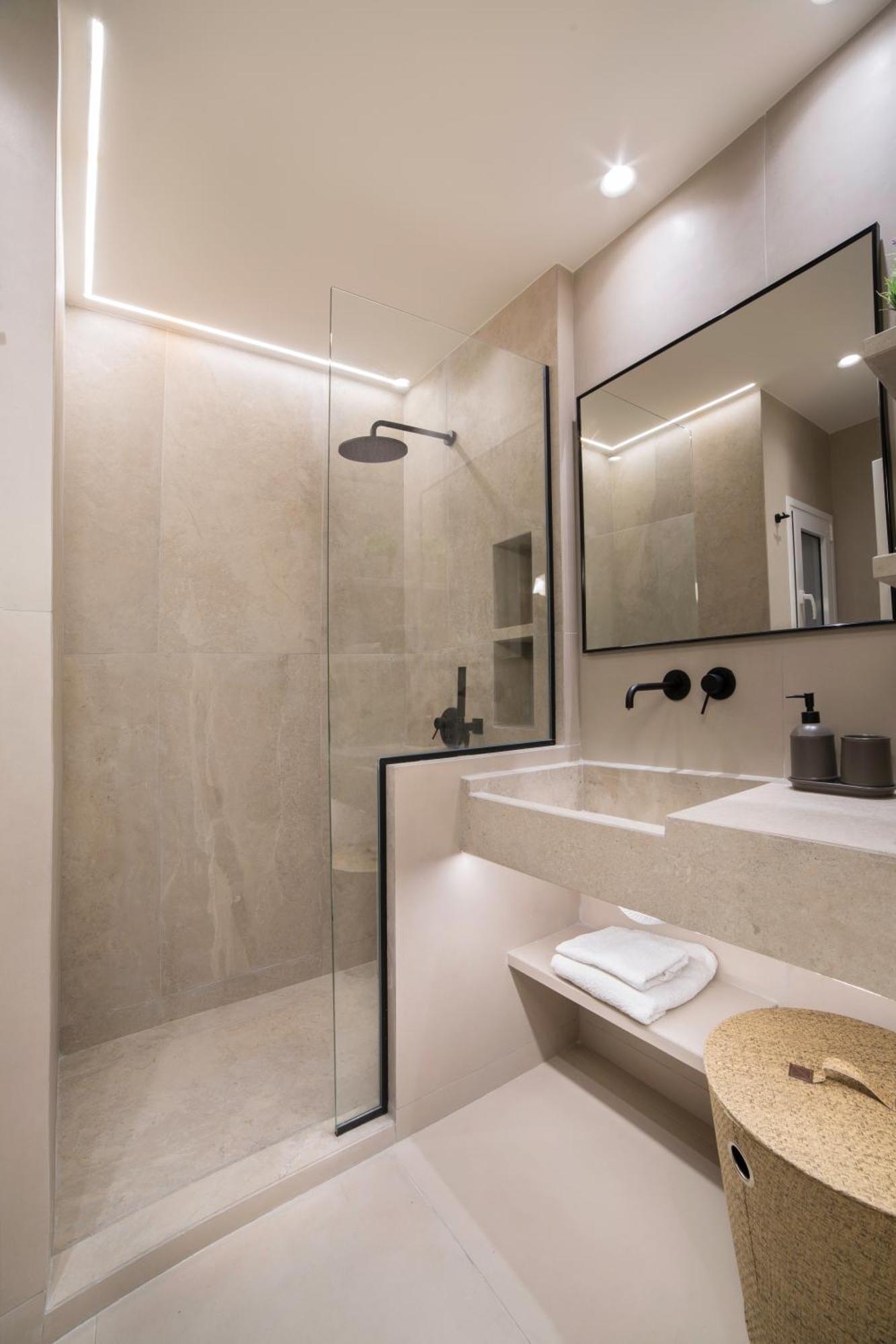 Urban Spacious Apartment Near Kallimarmaron Athens Ngoại thất bức ảnh