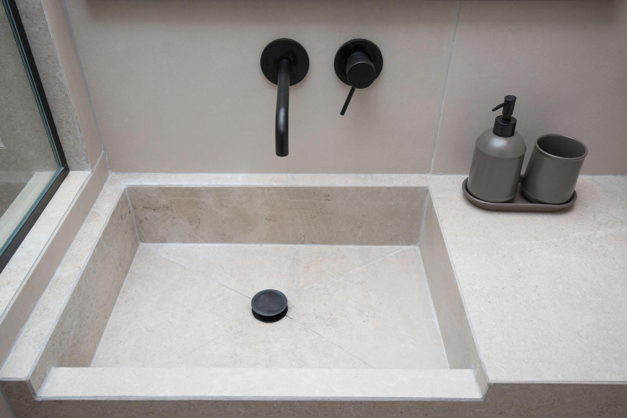 Urban Spacious Apartment Near Kallimarmaron Athens Ngoại thất bức ảnh