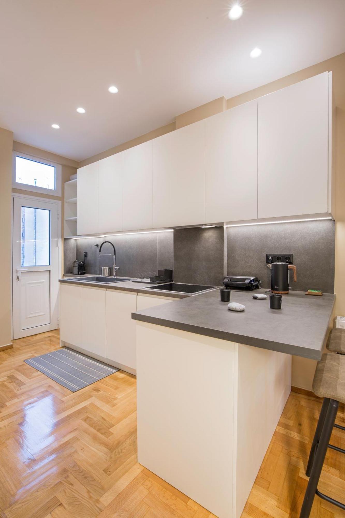 Urban Spacious Apartment Near Kallimarmaron Athens Ngoại thất bức ảnh