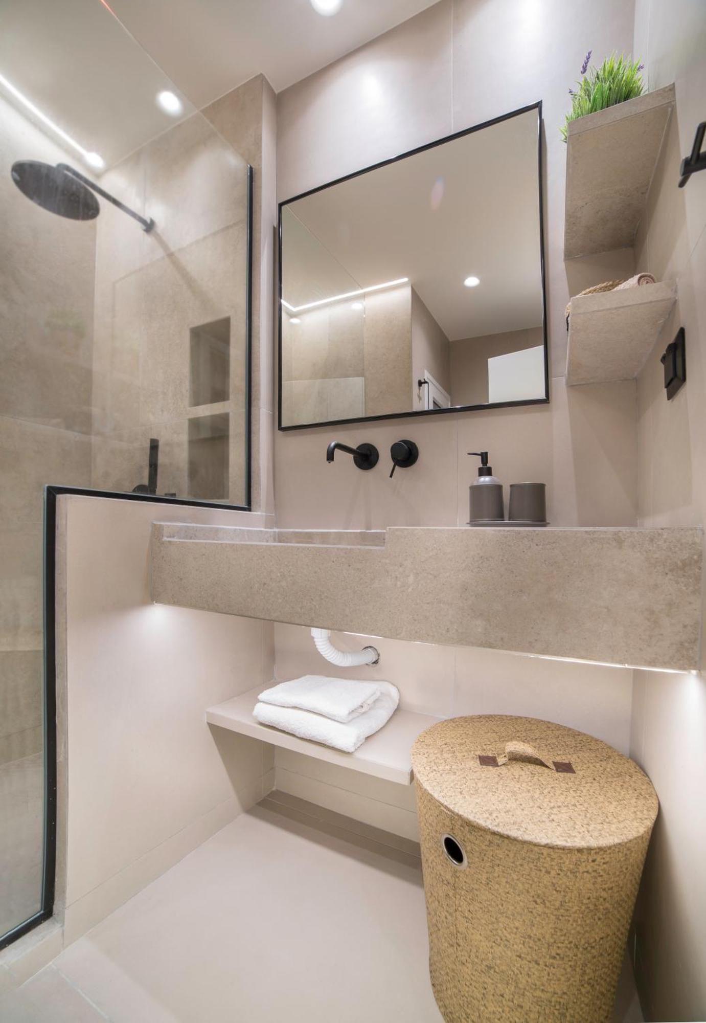 Urban Spacious Apartment Near Kallimarmaron Athens Ngoại thất bức ảnh