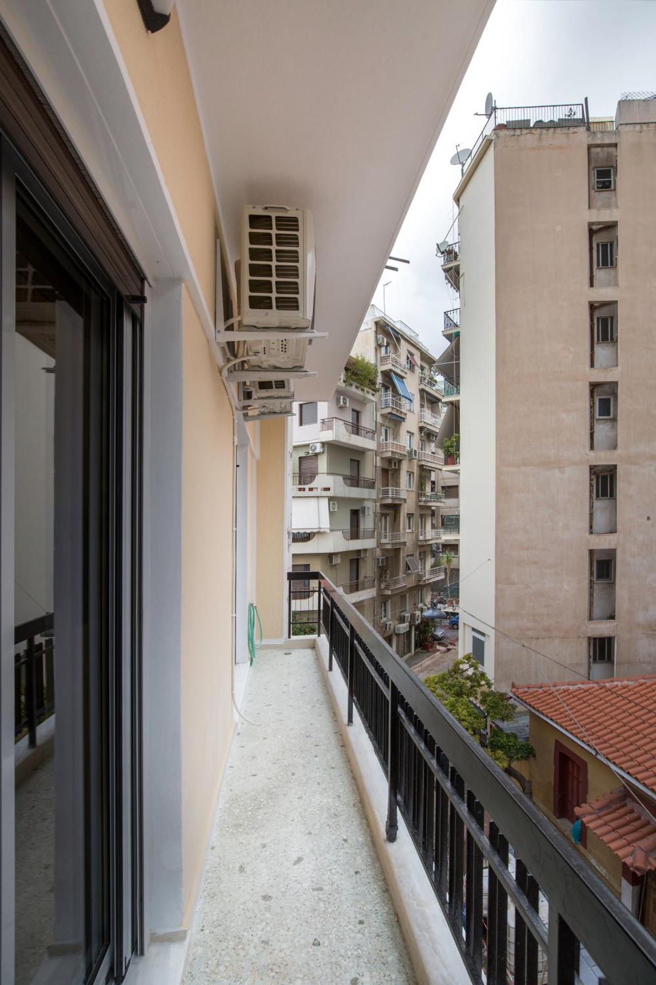 Urban Spacious Apartment Near Kallimarmaron Athens Ngoại thất bức ảnh